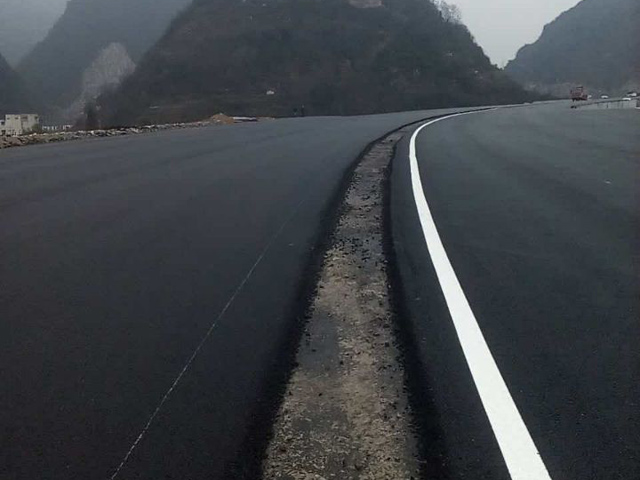 ����ˮ�ϸ��߱���ʩ��